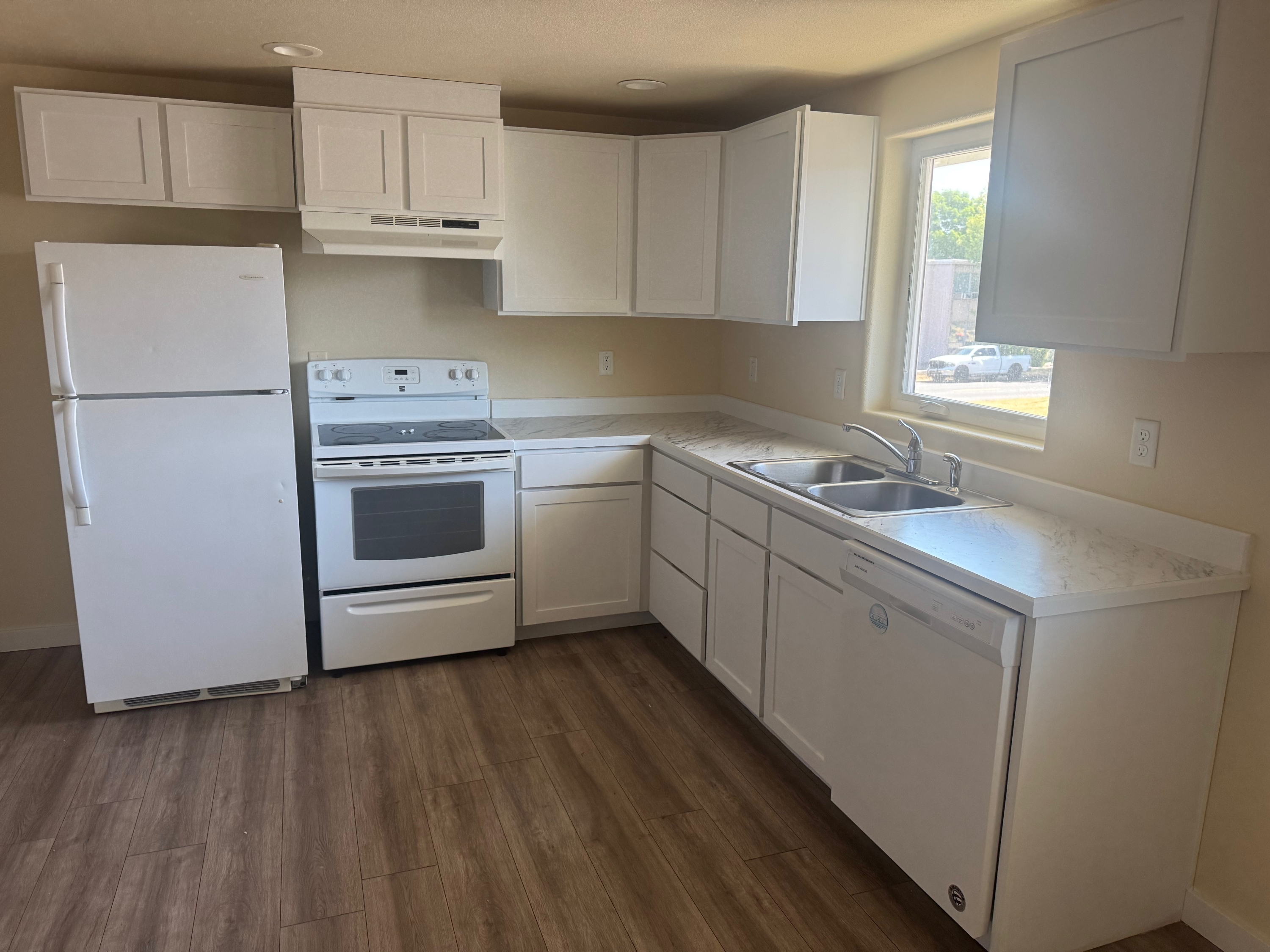 233 North Oakdale Avenue - 7